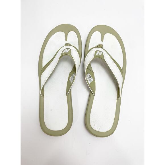 New Balance Logo Flip Flops Size 9 Beige White Gorpcore - Picture 5 of 7